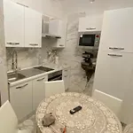 Con Terrazo Solare 아파트 *