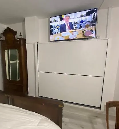 Con Terrazo Solare דירה פרוג'ה