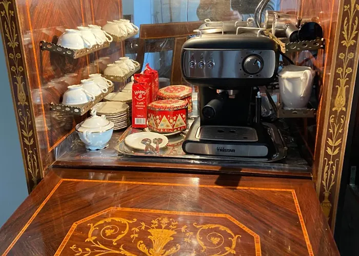 Con Terrazo Solare 公寓 *