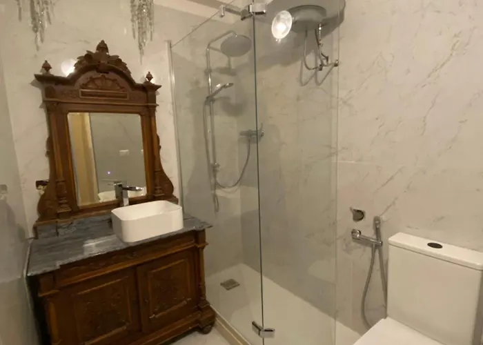 Con Terrazo Solare 公寓 *